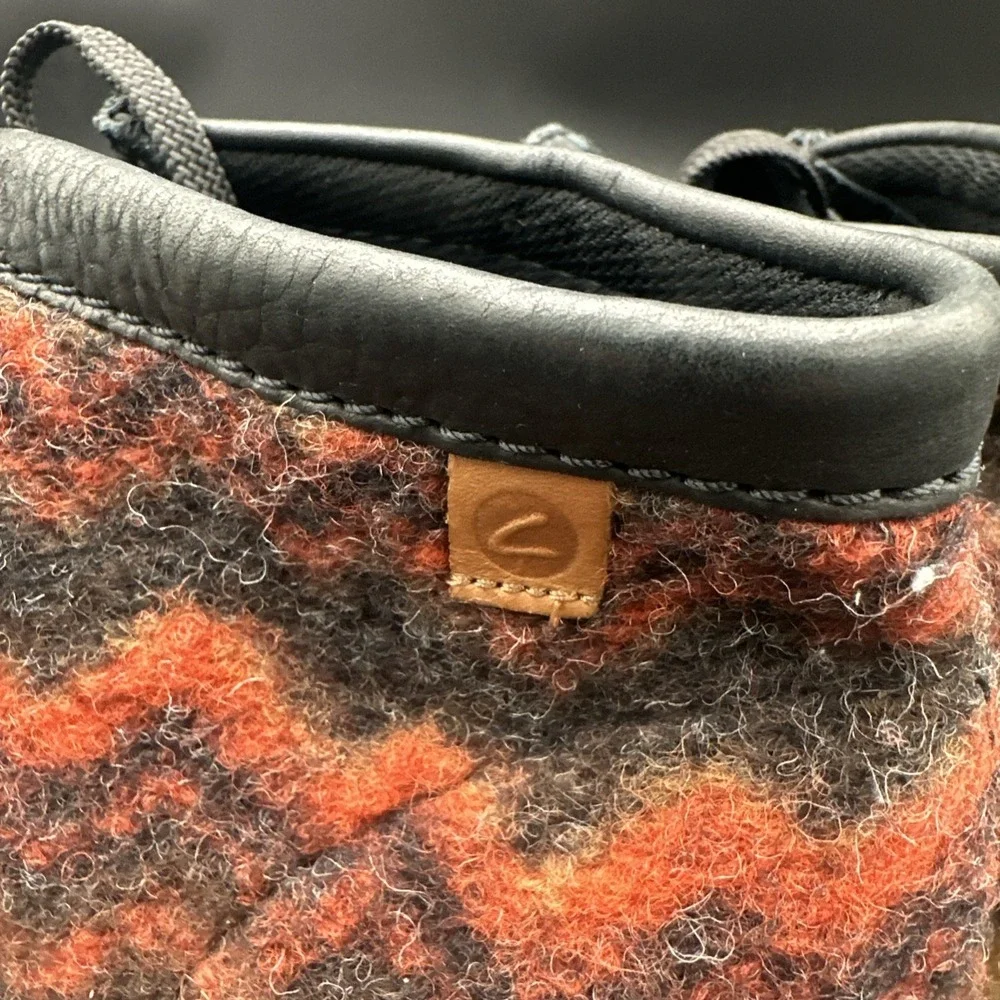 Clarks Wallabee Shacre NATIVE Black Orange Combi Wool Mens Ankle Boot‎ Size 9